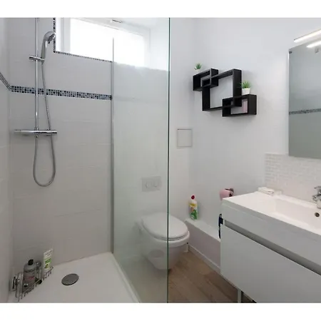 T3 Meuble Et Equipe Proximite De La Gare Daire Valence (Drome)