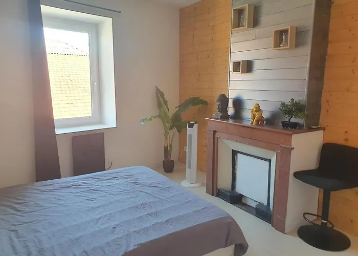 Appartement T3 Meuble Et Equipe Proximite De La Gare *