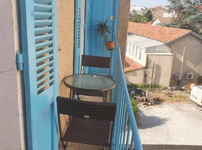 Appartement T3 Meuble Et Equipe Proximite De La Gare